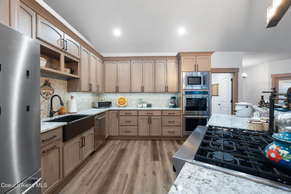 1829 W Smoke Tree Avenue Athol, ID 83801