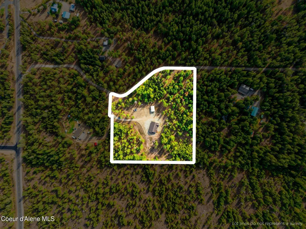 1829 W Smoke Tree Avenue Athol, ID 83801
