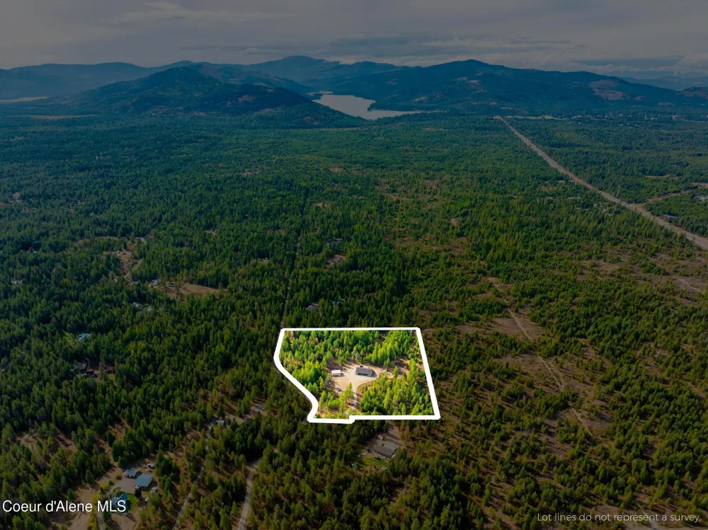 1829 W Smoke Tree Avenue Athol, ID 83801