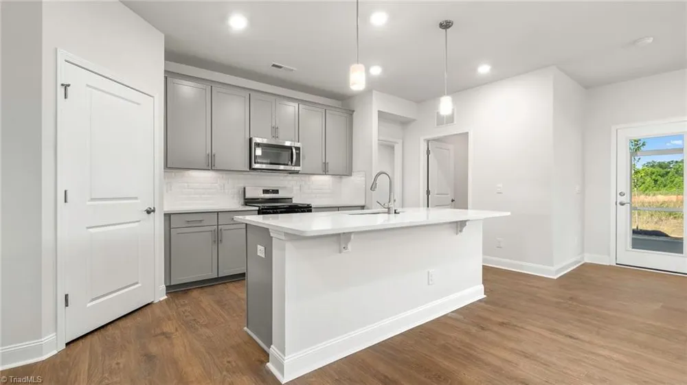 106 Mary Montrose Boulevard Jamestown, NC 27282