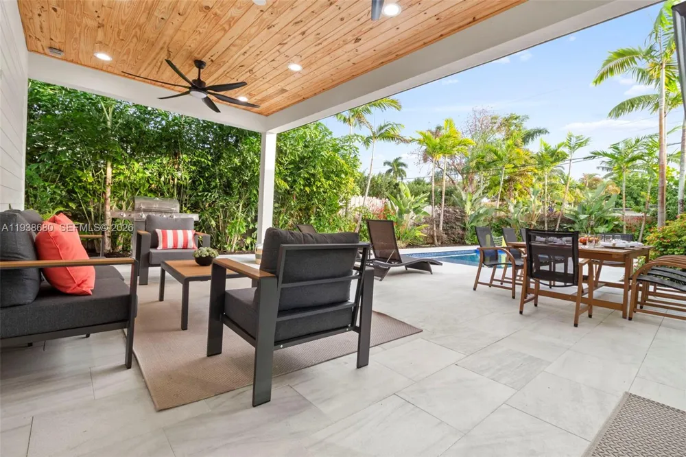 3540 NE 28th Ave Lighthouse Point, FL 33064