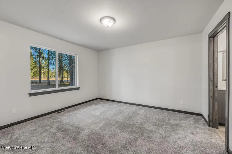 9490 Sunnyside Road Sandpoint, ID 83864