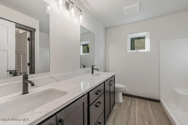 9490 Sunnyside Road Sandpoint, ID 83864