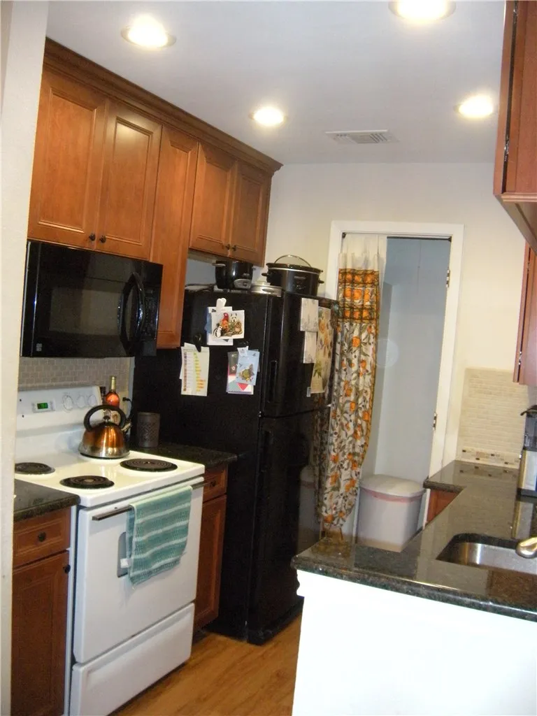 915 W 23rd Street #211 Austin, TX 78705
