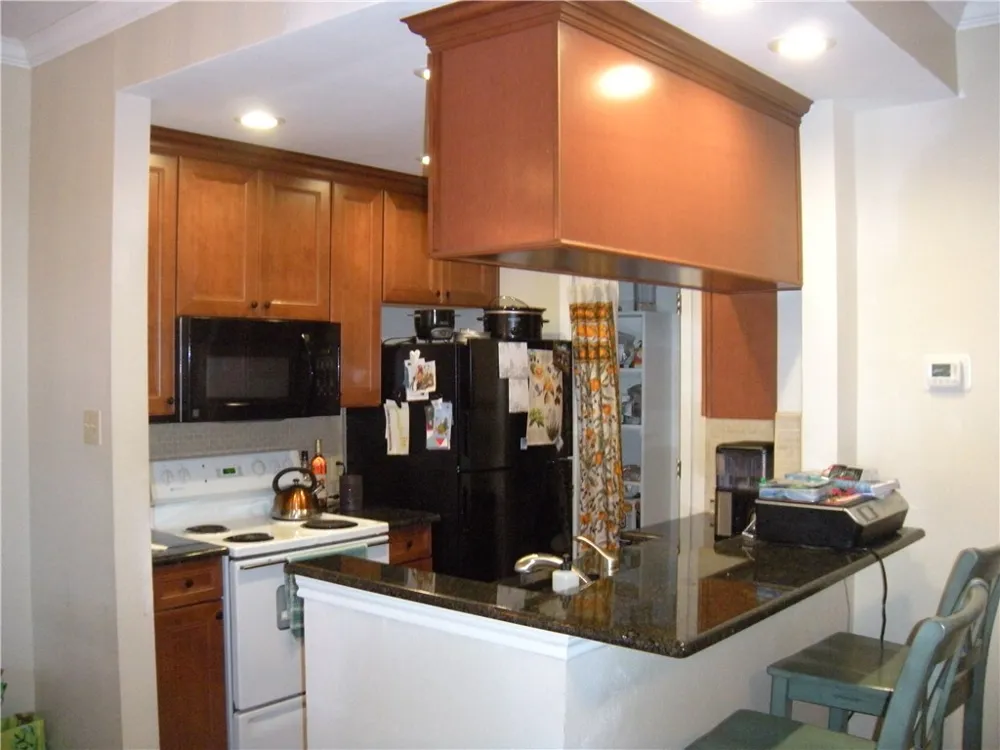 915 W 23rd Street #211 Austin, TX 78705