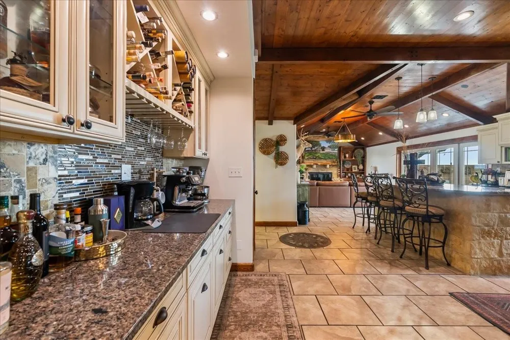 9795 County Road 2249 Sinton, TX 78387