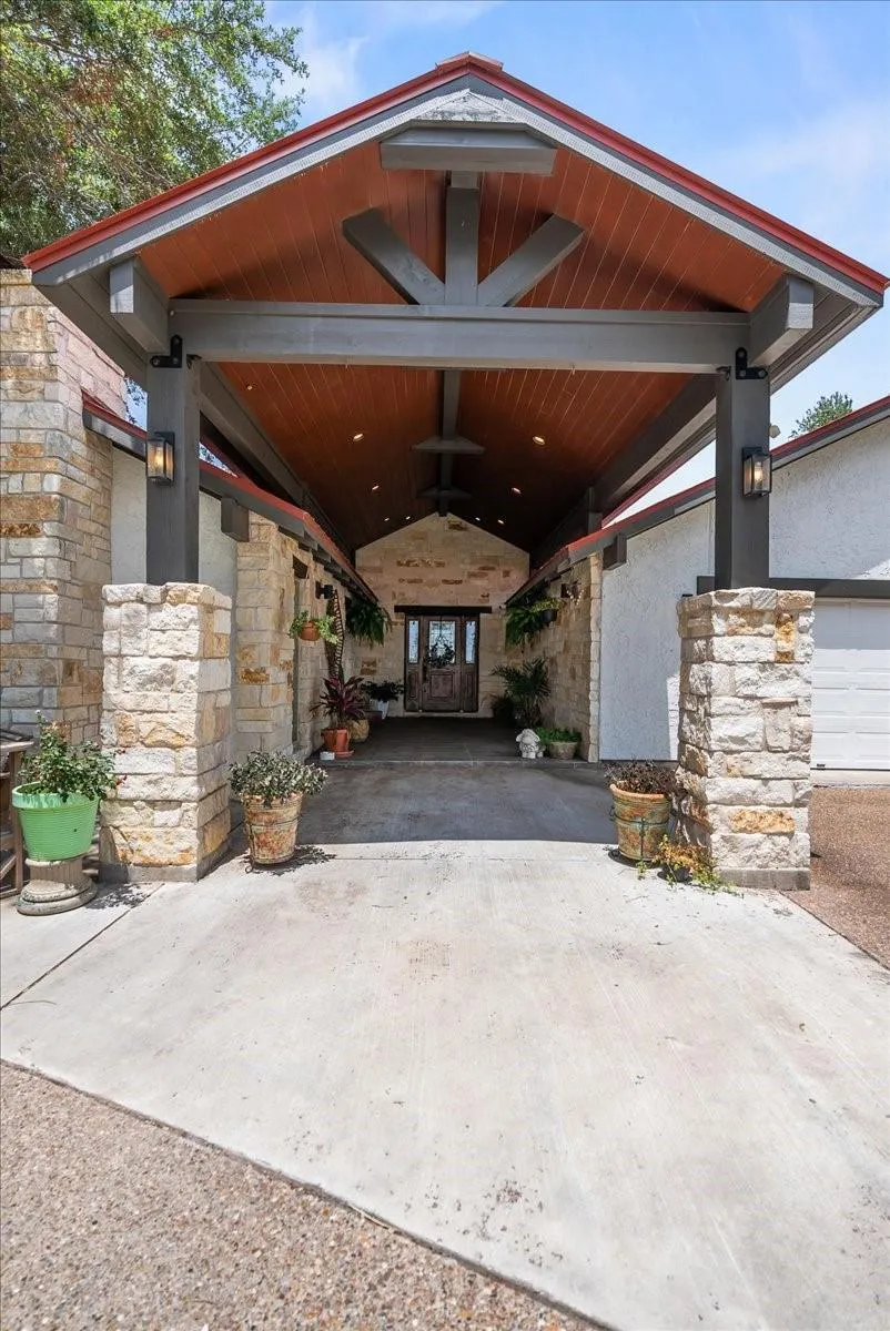 9795 County Road 2249 Sinton, TX 78387