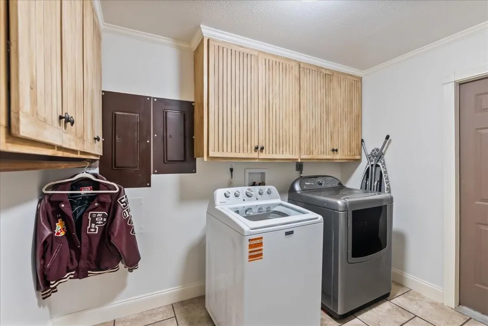 9795 County Road 2249 Sinton, TX 78387