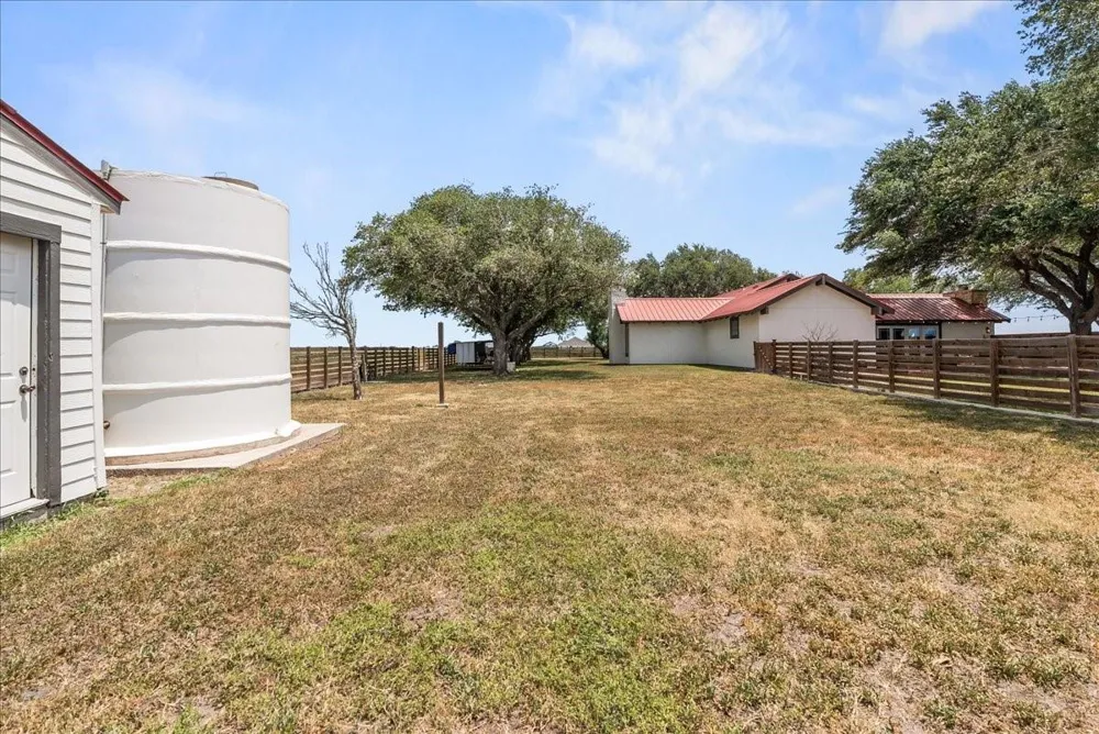 9795 County Road 2249 Sinton, TX 78387