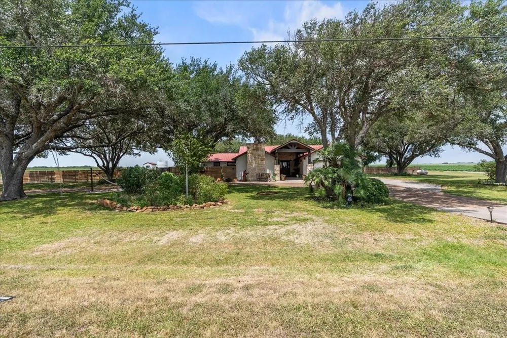 9795 County Road 2249 Sinton, TX 78387