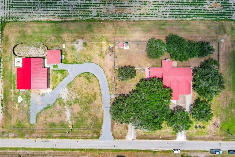 9795 County Road 2249 Sinton, TX 78387