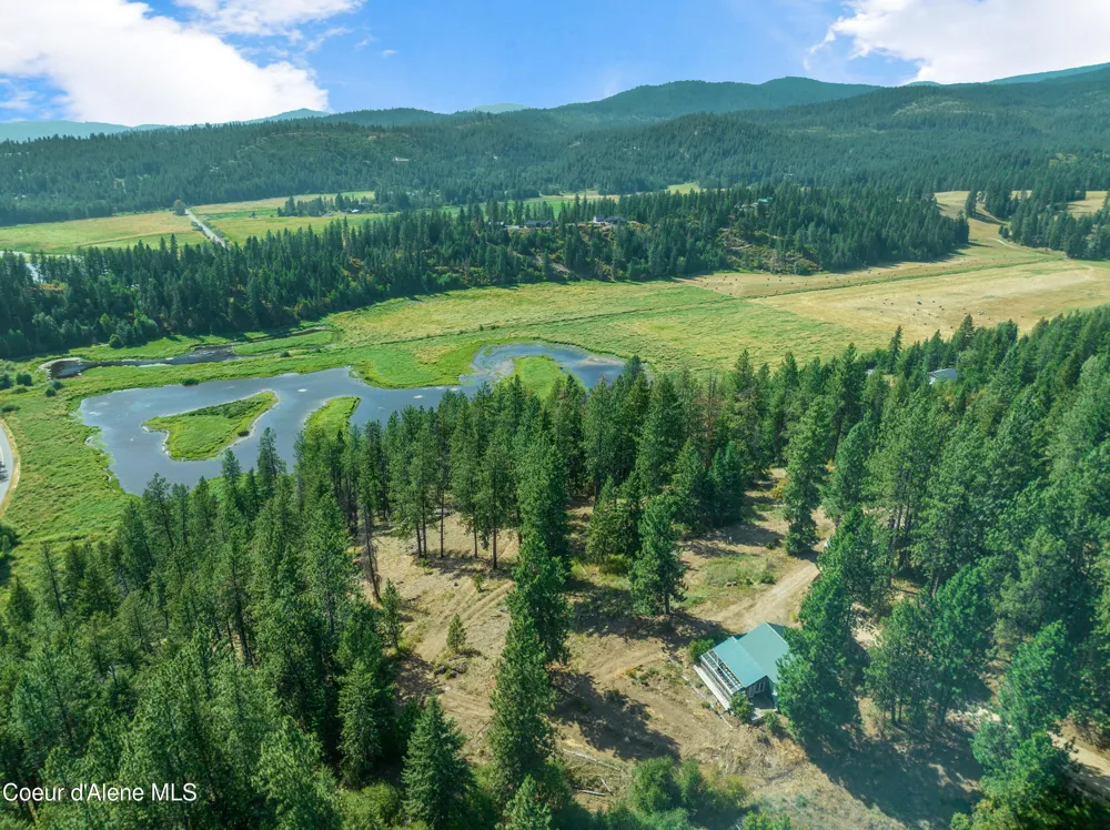 16154 Smith Avenue Hauser, ID 83854