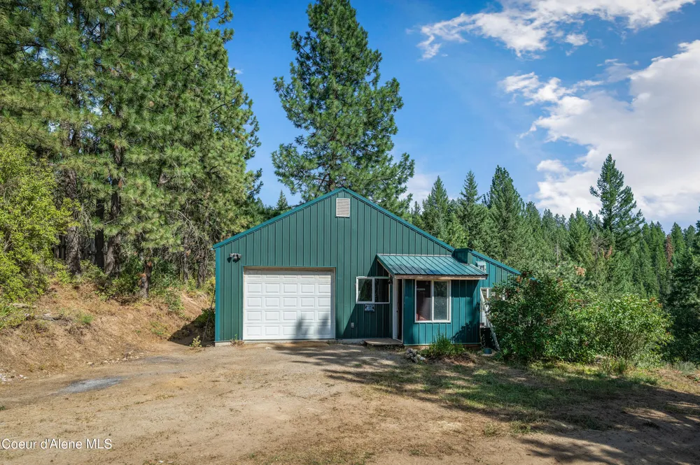 16154 Smith Avenue Hauser, ID 83854
