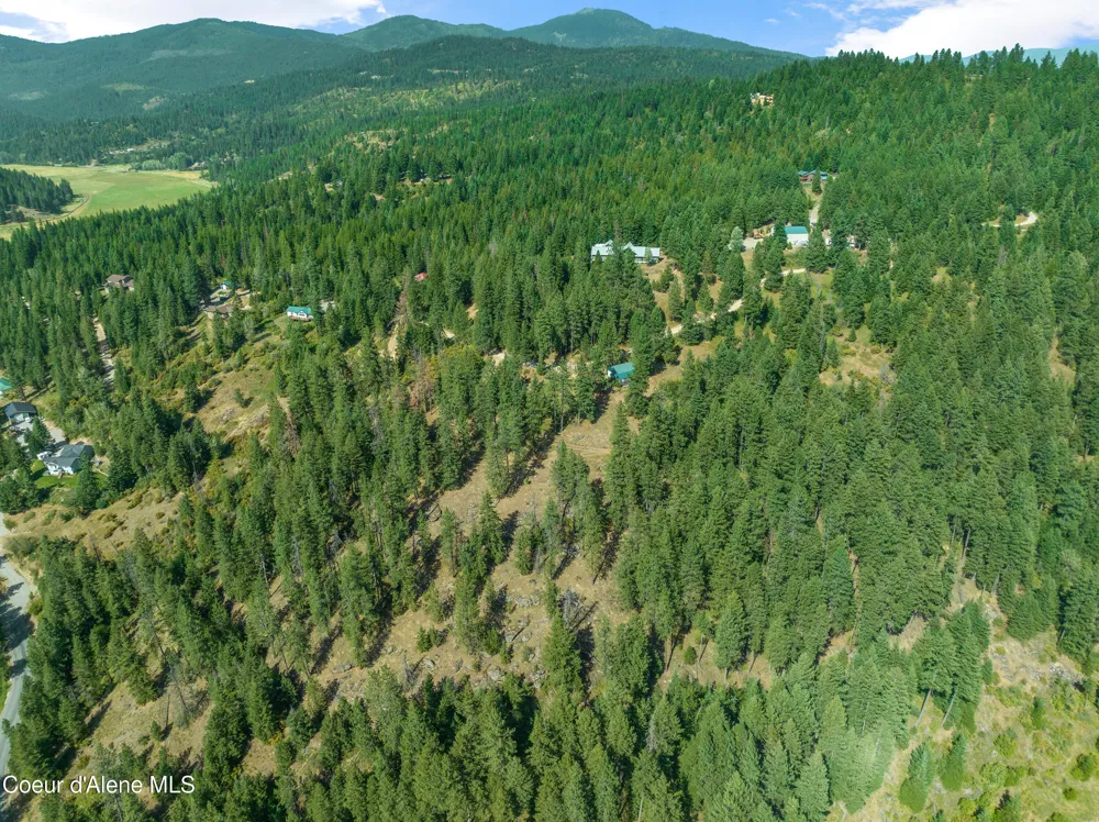 16154 Smith Avenue Hauser, ID 83854