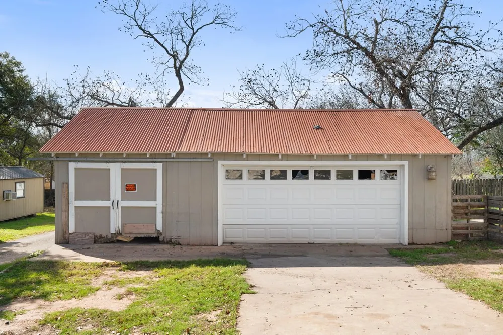 701 Washington Street La Grange, TX 78945