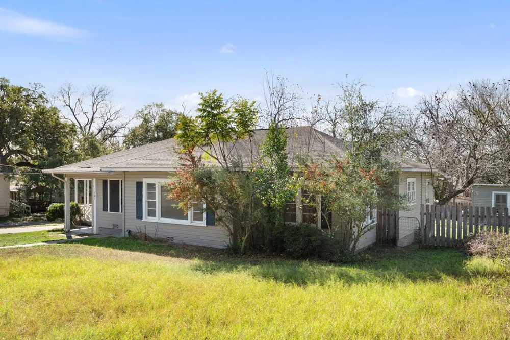 701 Washington Street La Grange, TX 78945