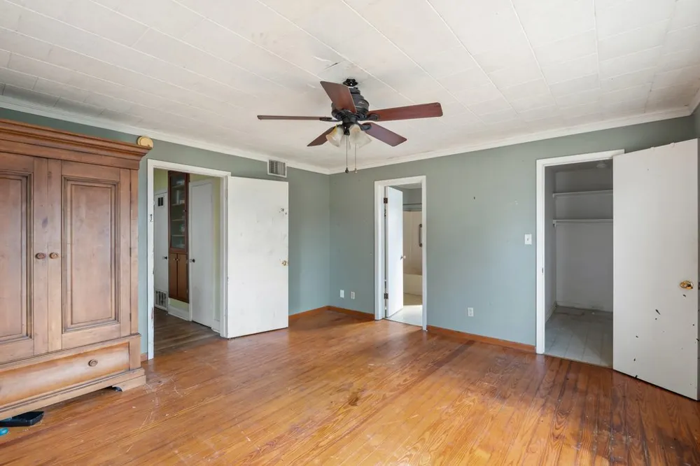 701 Washington Street La Grange, TX 78945
