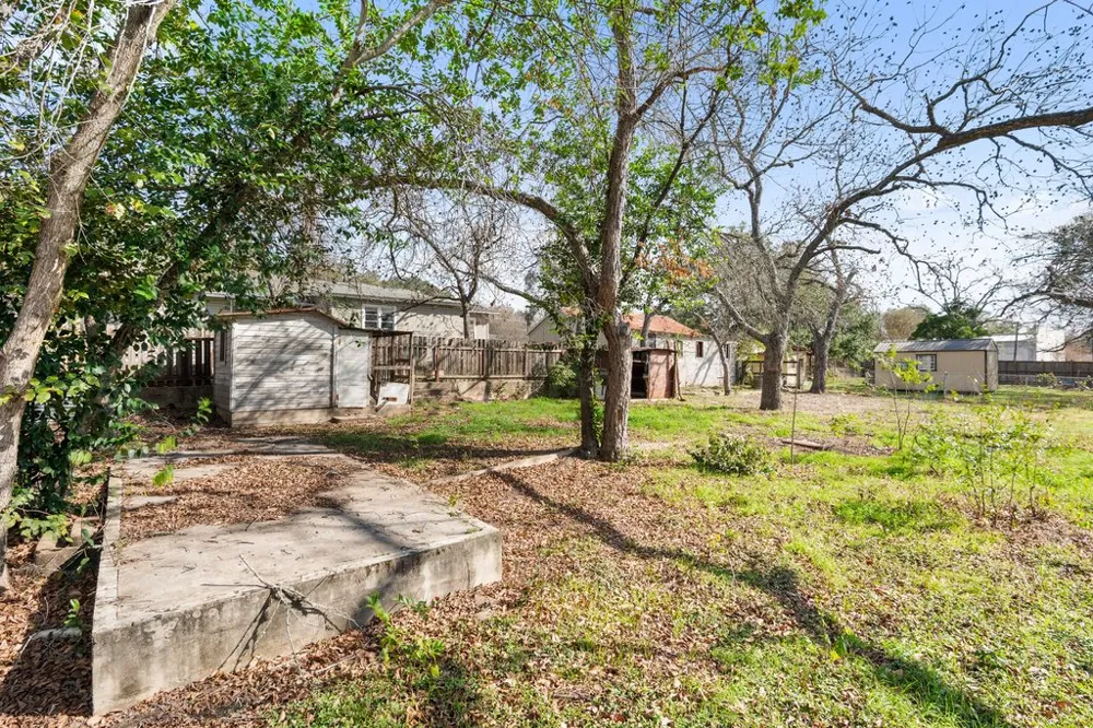 701 Washington Street La Grange, TX 78945