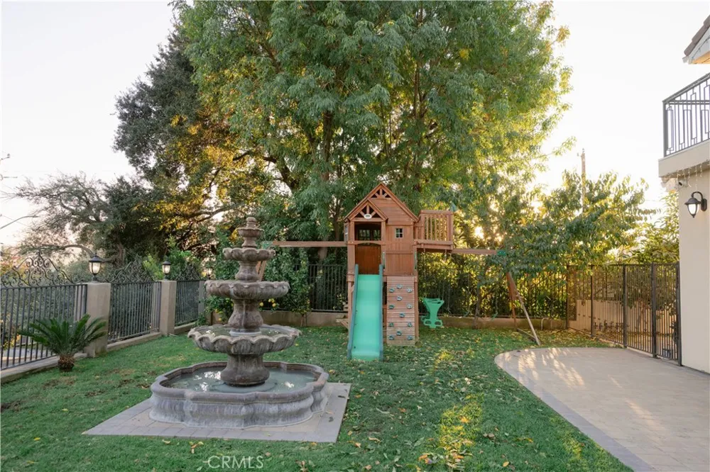 1135 E Verdugo Avenue Burbank, CA 91501
