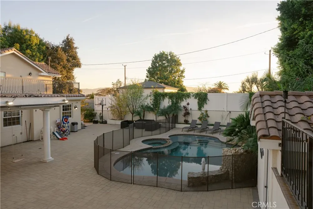1135 E Verdugo Avenue Burbank, CA 91501