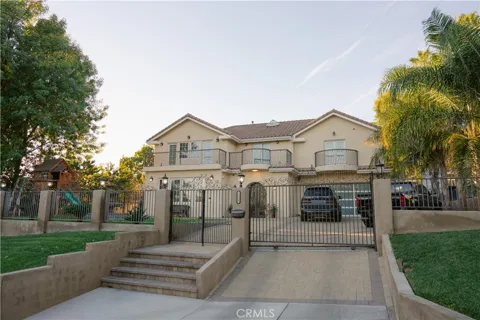 1135 E Verdugo Avenue