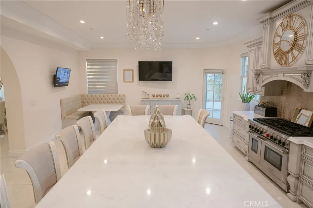 1135 E Verdugo Avenue Burbank, CA 91501