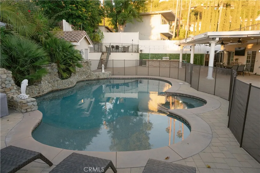 1135 E Verdugo Avenue Burbank, CA 91501
