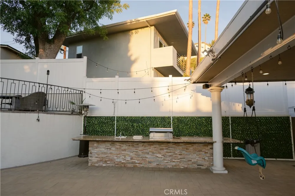 1135 E Verdugo Avenue Burbank, CA 91501