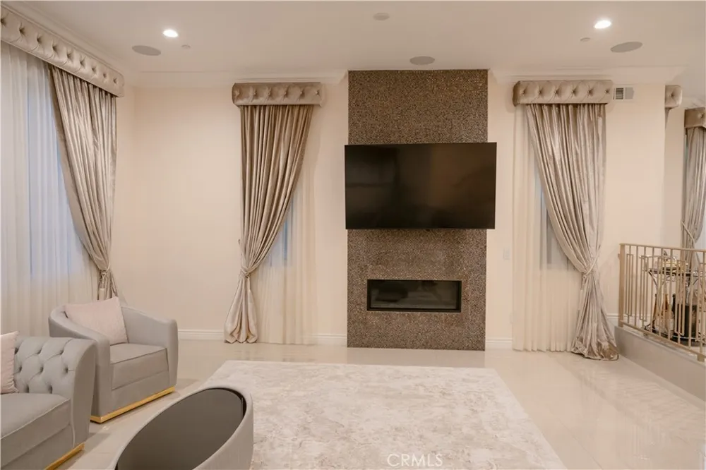 1135 E Verdugo Avenue Burbank, CA 91501