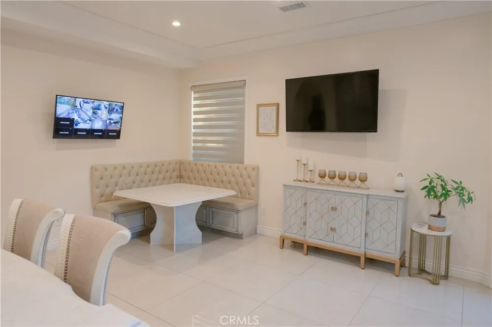 1135 E Verdugo Avenue Burbank, CA 91501