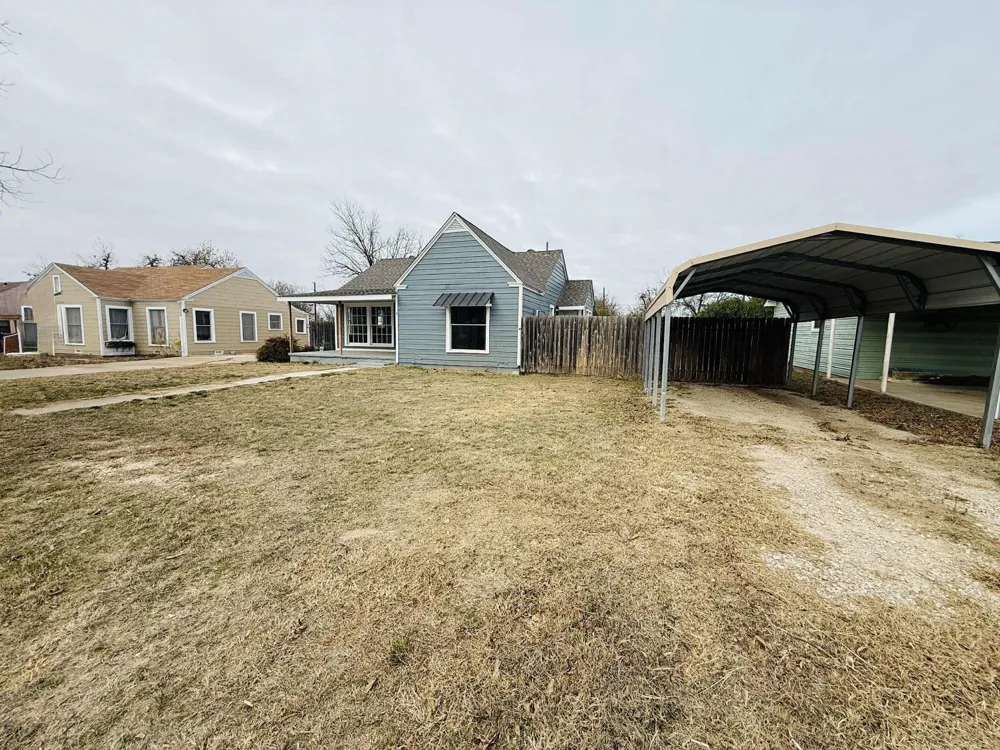 209 Hollywood Street Coleman, TX 76834