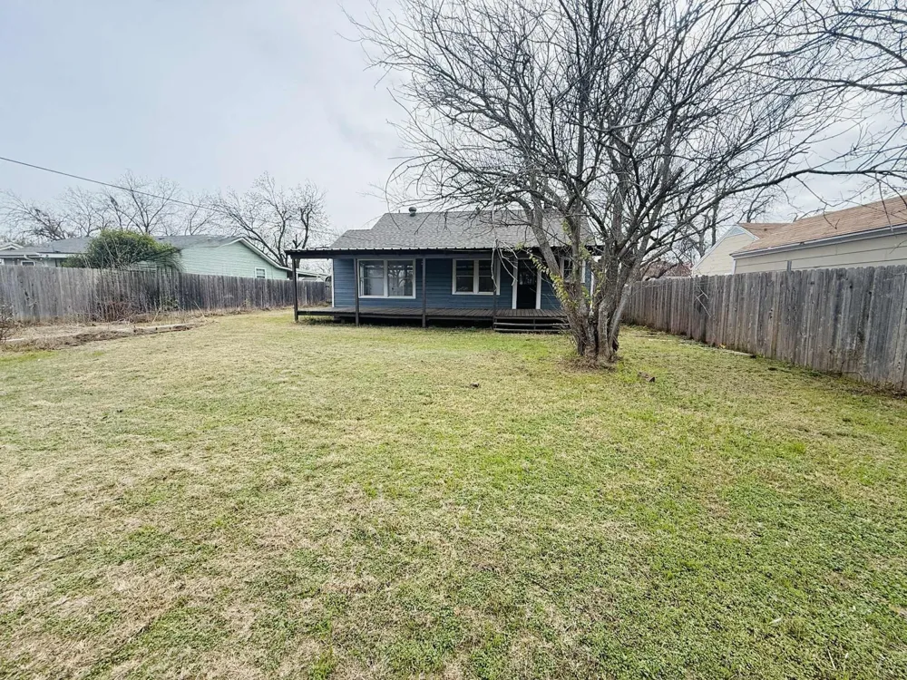 209 Hollywood Street Coleman, TX 76834