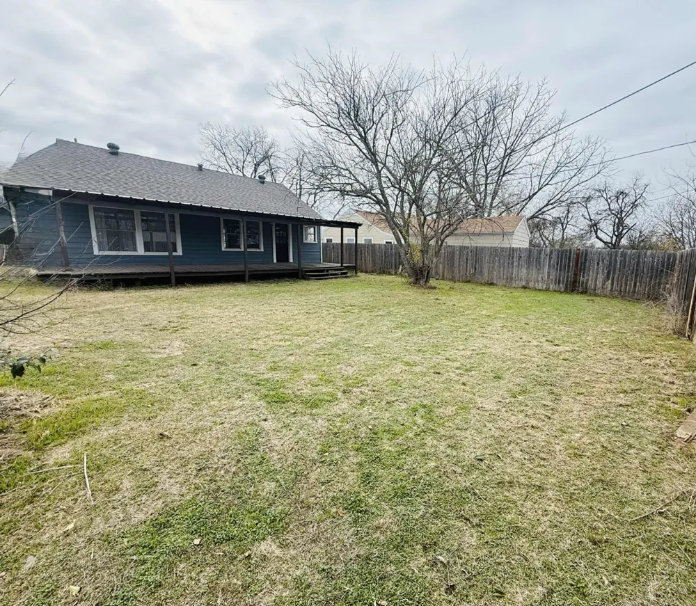 209 Hollywood Street Coleman, TX 76834