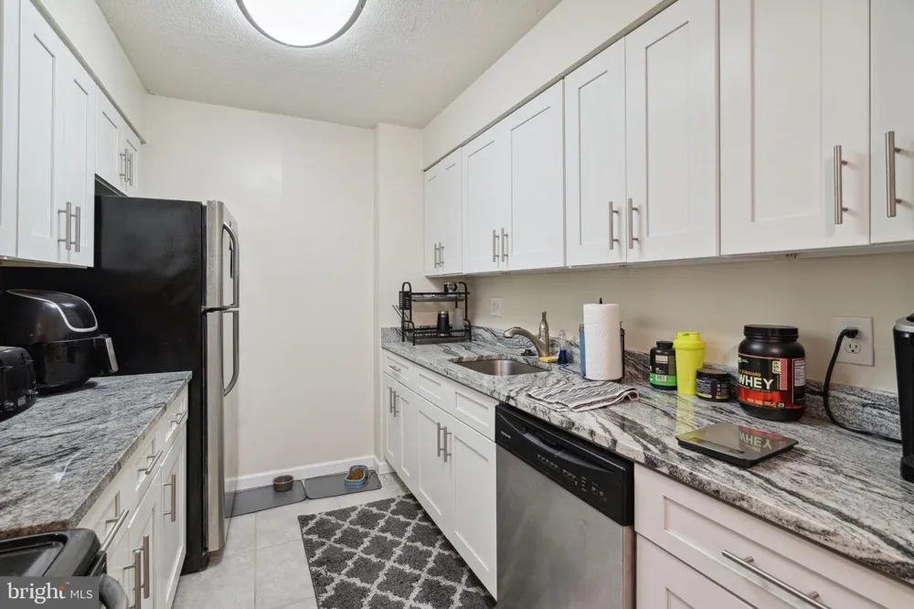 1420 LOCUST STREET #8O Philadelphia, PA 19102
