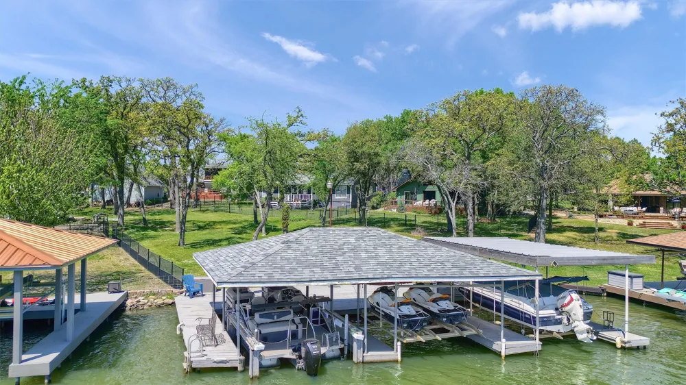 1214 Kiowa Drive E Lake Kiowa, TX 76240