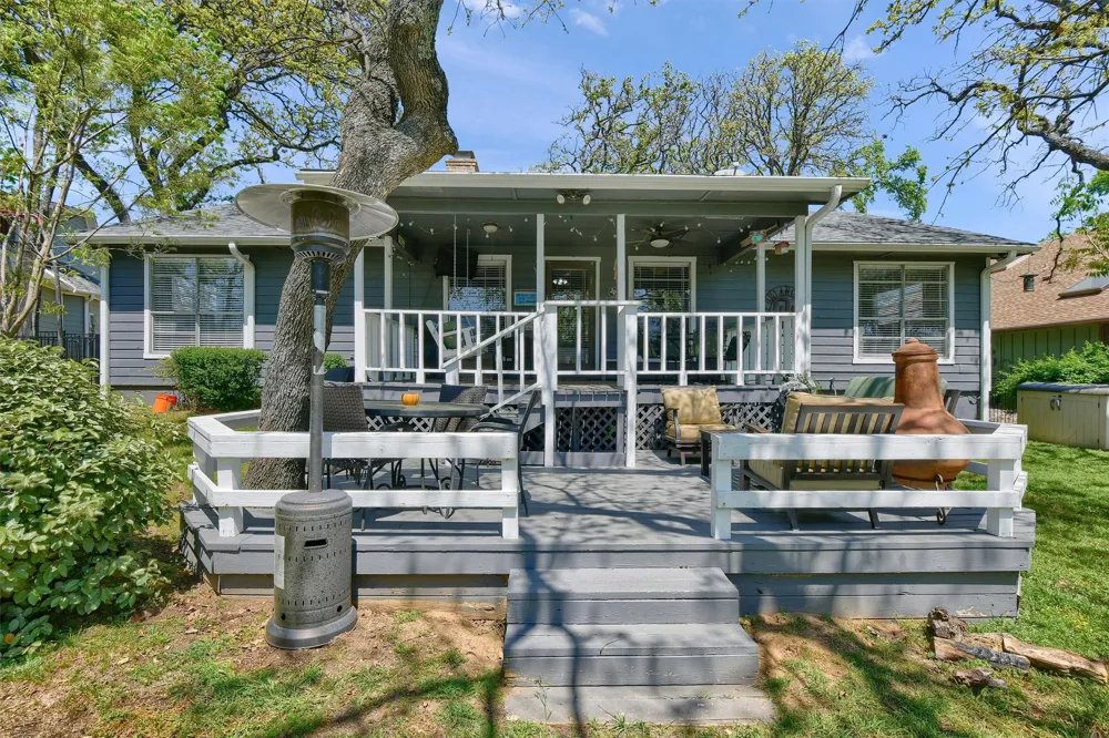 1214 Kiowa Drive E Lake Kiowa, TX 76240