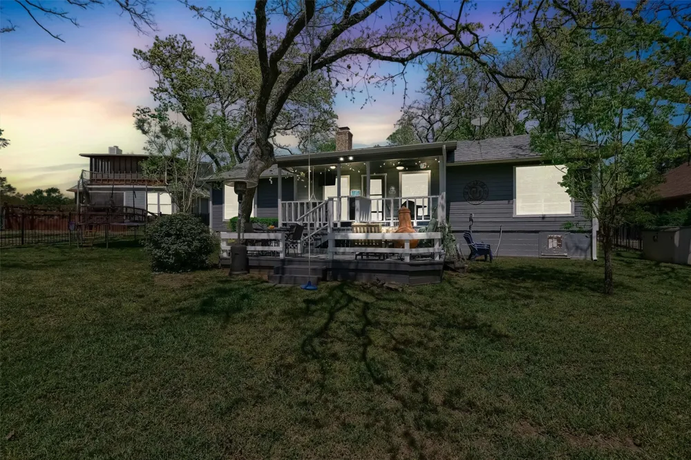 1214 Kiowa Drive E Lake Kiowa, TX 76240