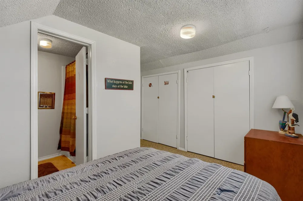 1214 Kiowa Drive E Lake Kiowa, TX 76240