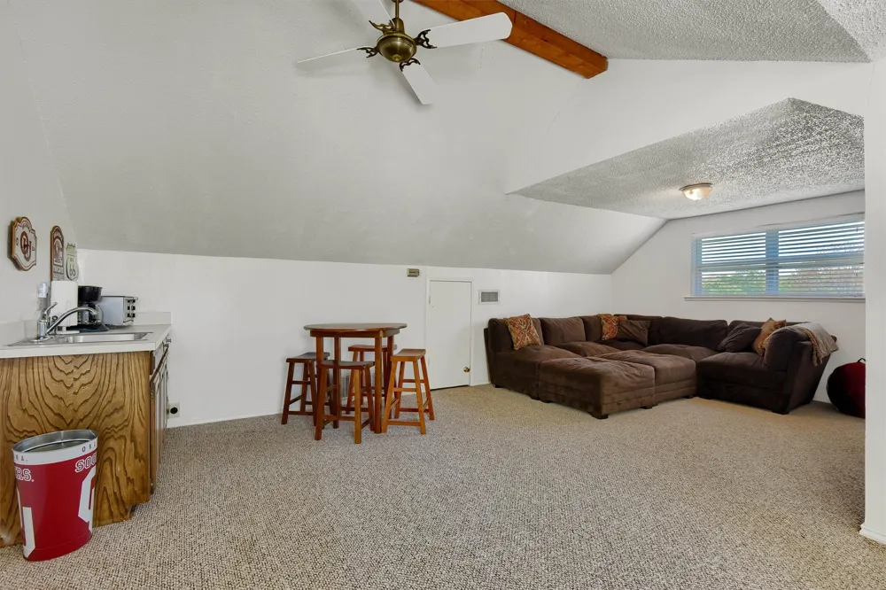 1214 Kiowa Drive E Lake Kiowa, TX 76240