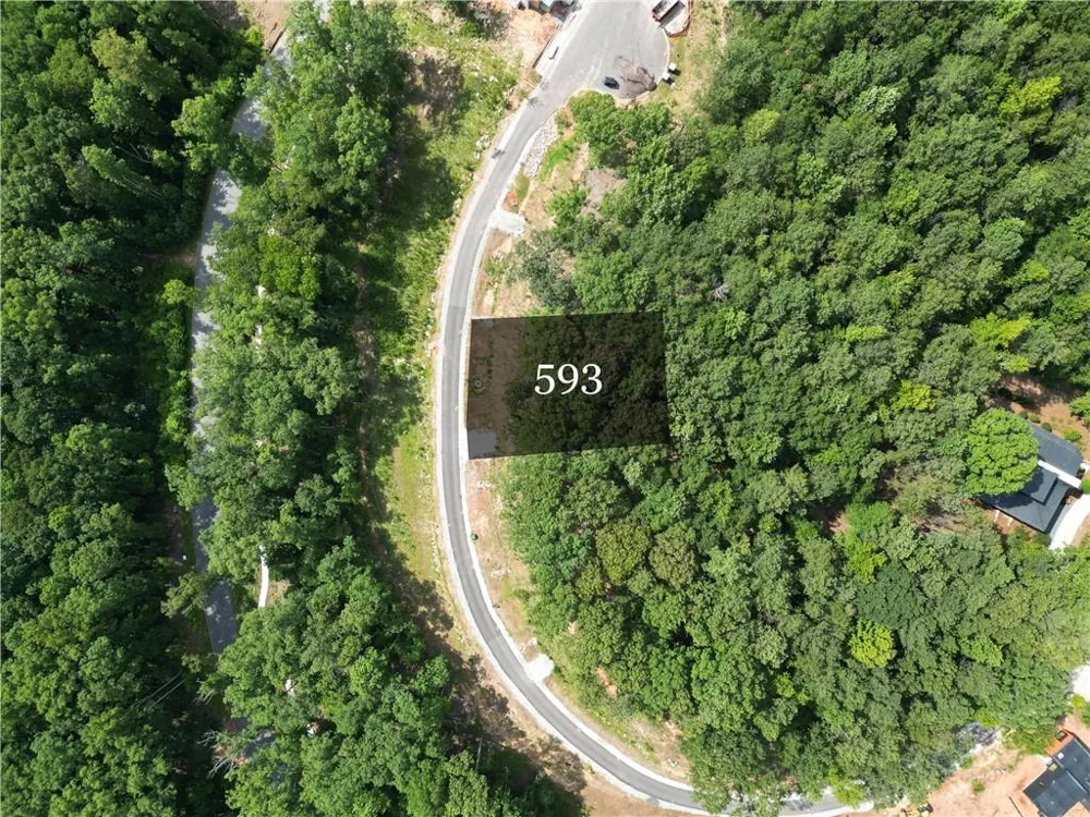 1069 Lupo Loop Chattahoochee Hills, GA 30268