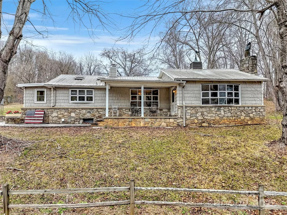 18 & 44 Sierra Point Waynesville, NC 28786