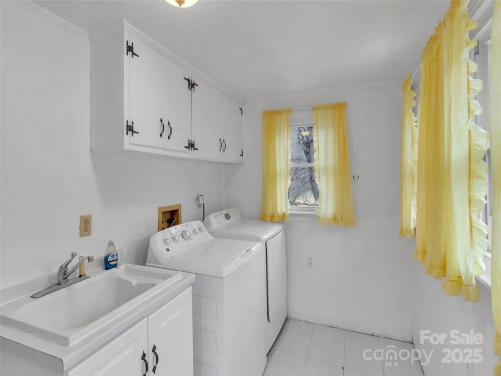18 & 44 Sierra Point Waynesville, NC 28786