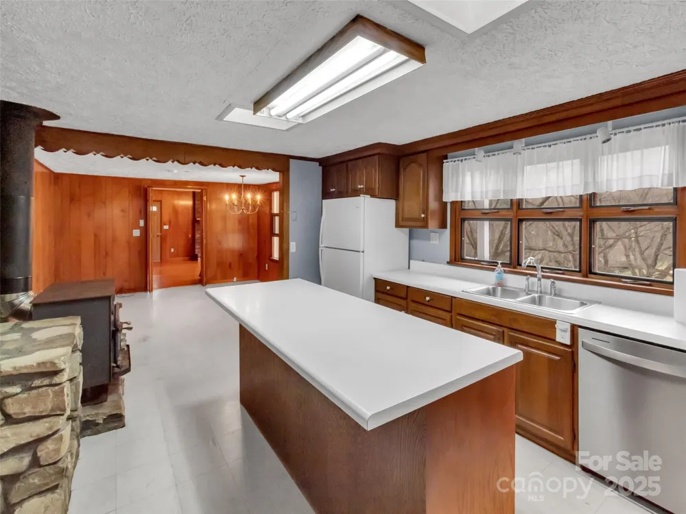18 & 44 Sierra Point Waynesville, NC 28786
