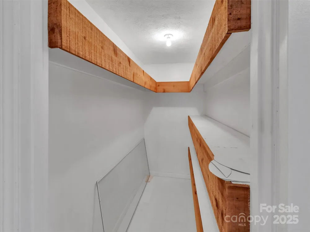 18 & 44 Sierra Point Waynesville, NC 28786