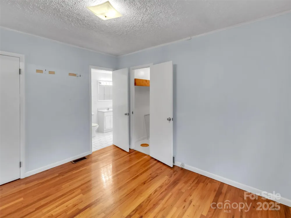 18 & 44 Sierra Point Waynesville, NC 28786
