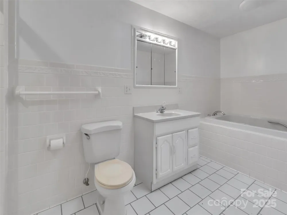 18 & 44 Sierra Point Waynesville, NC 28786