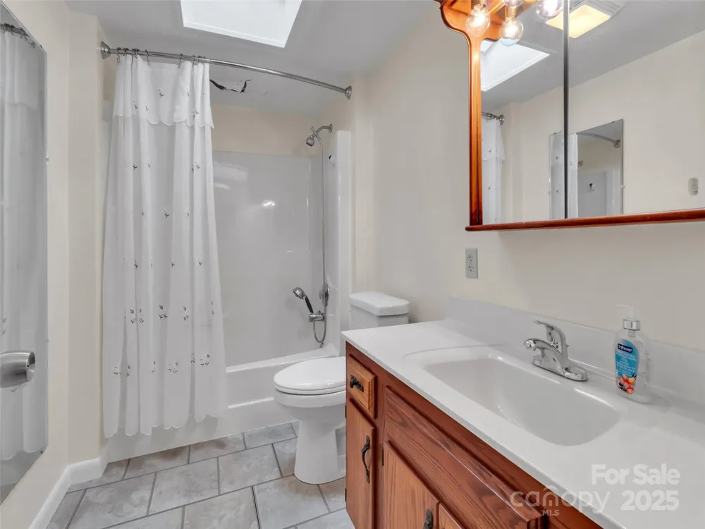 18 & 44 Sierra Point Waynesville, NC 28786