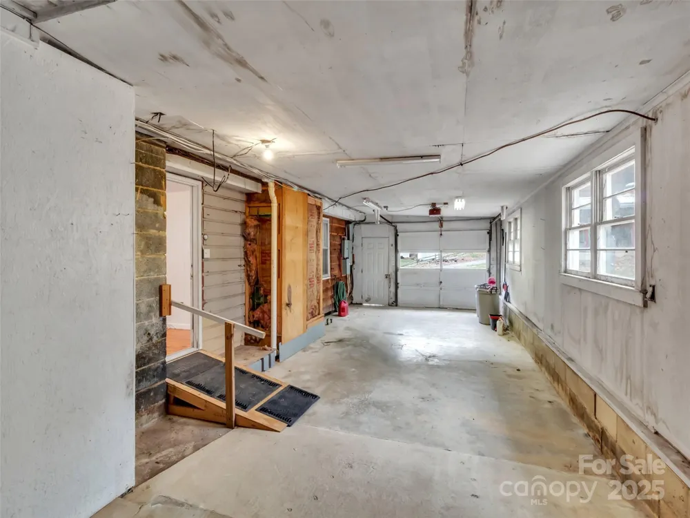 18 & 44 Sierra Point Waynesville, NC 28786
