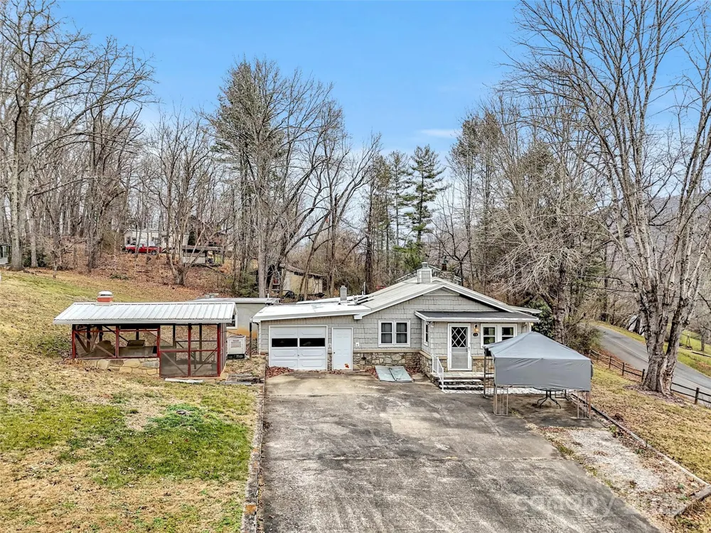 18 & 44 Sierra Point Waynesville, NC 28786