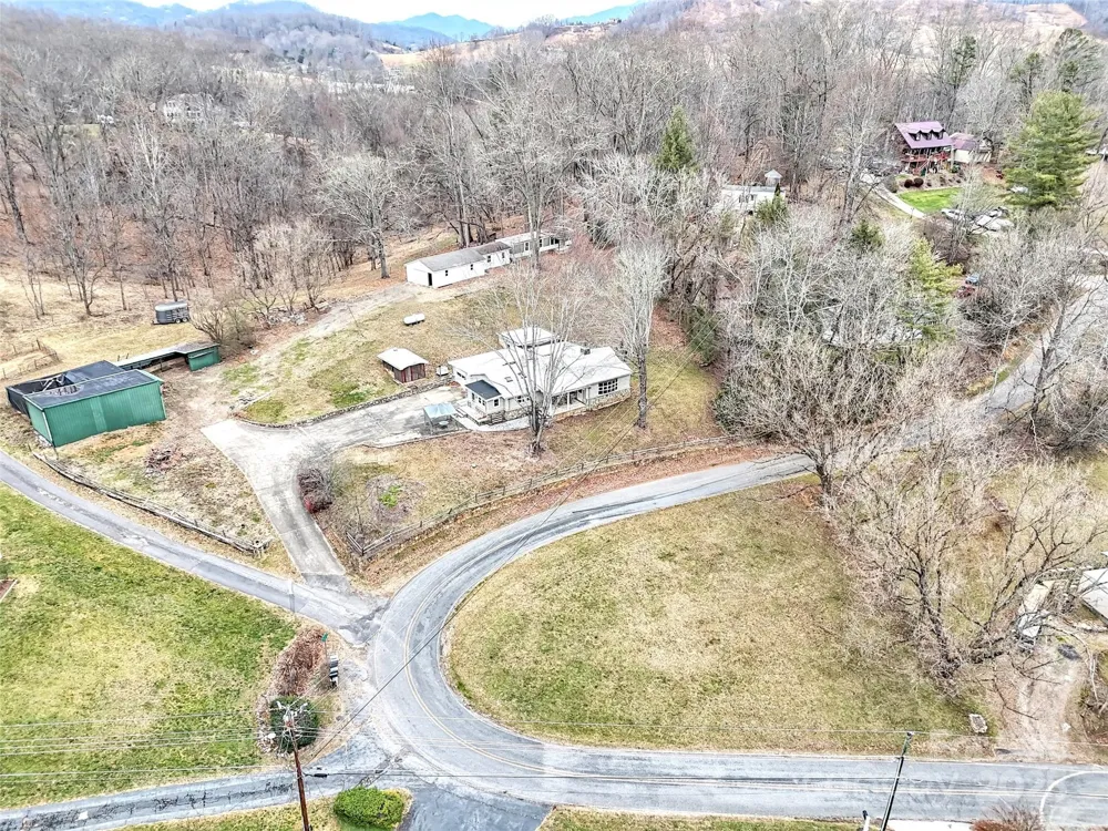 18 & 44 Sierra Point Waynesville, NC 28786